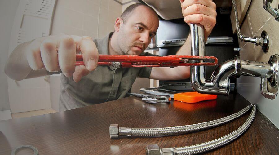 Expert burst pipe repair services in Deerfield, OH